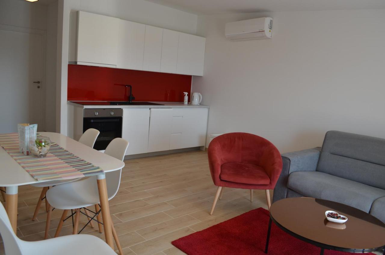 تْسْغيكفانِتْسا Apartments Korina المظهر الخارجي الصورة
